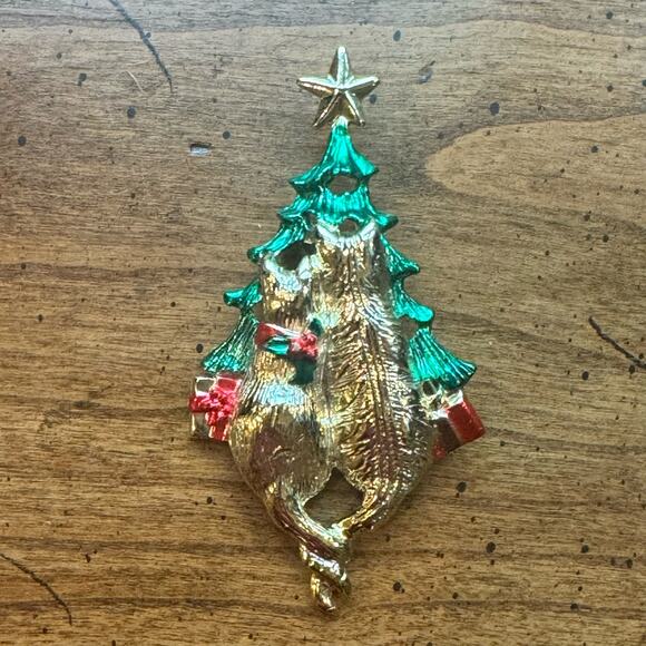 Vintage Cats Christmas Tree Brooch Pin Gold Tone Cat Lady Signed Holiday Jewelry - Picture 7 of 13
